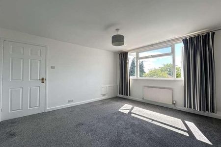 Shinfield, Reading, RG2 - Photo 4