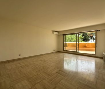 A louer à Nice, Cimiez, très beau 2 pièces en étage élevé, comprena... - Photo 1