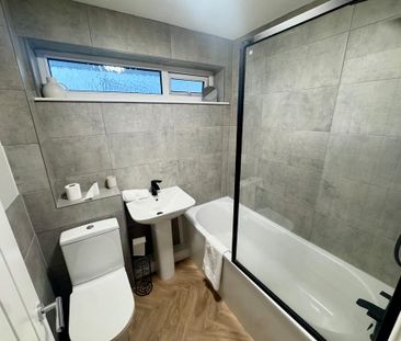 3 bedroom terraced house to rent - Photo 6