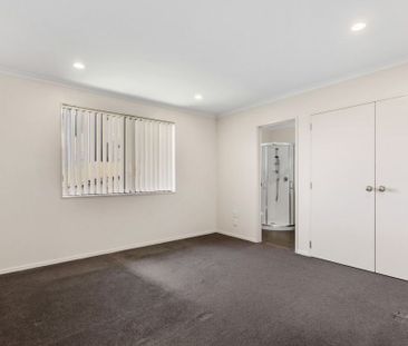 Modern 3-Bedroom Home in the Heart of Glen Eden - Photo 5