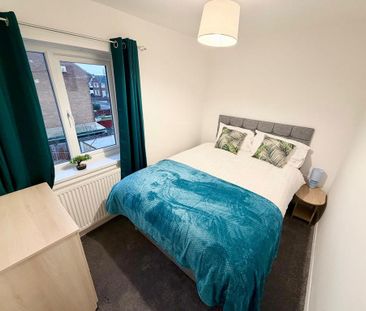 3 bedroom semi-detached house to rent - Photo 6