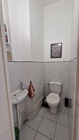 Location Appartement 3 pièces 69m² LYON 7ème - Photo 4
