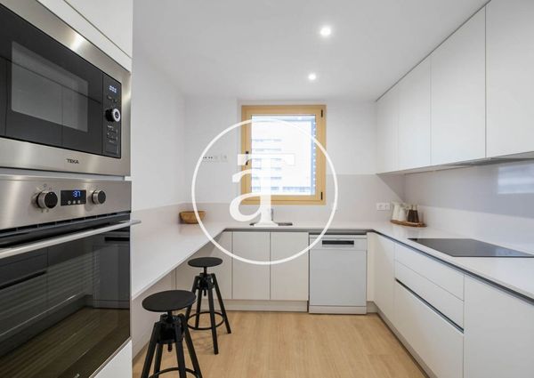 Apartment for rent with 2 bedrooms, studio and terrace in Badalona