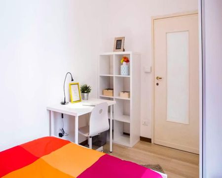 Via Salvatore Barzilai, Milan, Lombardy 20146 - Photo 3