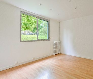 Appartement Sevres-4 pièces-balcon - Photo 3