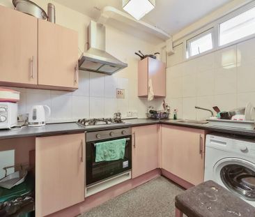 3 bedroom apartment to rent - Photo 6