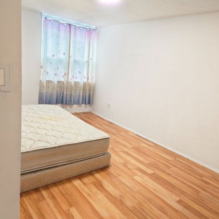 For Lease - 4064 Lawrence Avenue Unit# 606, Toronto, Ontario - Photo 3
