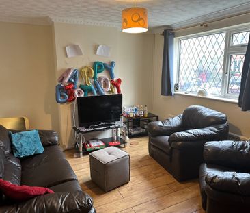 6 Bed Terraced House, Carnarvon Road, RG1 - Photo 2