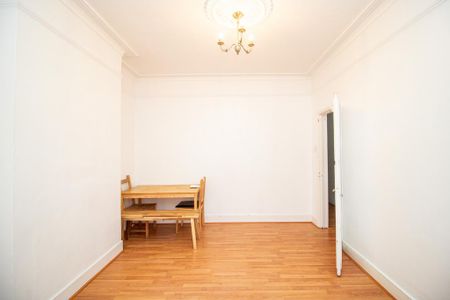 3 bedroom maisonette to rent - Photo 2