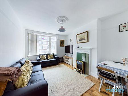 Three bedroom converted maisonette with driveway parking for one car and access to a shared garden. Offered to let fully furnished but the landlord can be flexible on certain items. Available 30th July 2024. - Photo 3