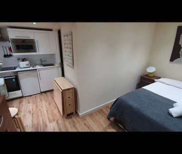 Studio Flat, High Road, NW10 - Photo 1