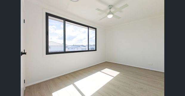 Brand New 5-Bedroom Family Home in the Heart of Box Hill - Photo 1