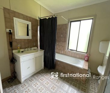 Charming weatherboard Farmhouse - Photo 5