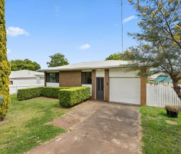 89 Ruthven Street, HARLAXTON - Photo 6