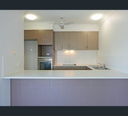21 Derwent Circuit, Kelso, Qld 4815 - Photo 2