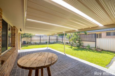 BEAUTIFULLY DESIGNED 3 BEDROOM HOME!! - Photo 4