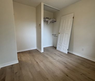 For Lease - 18 Annamaria Drive, Georgina, Ontario - Photo 5