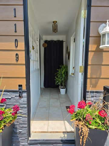 For Lease - 1109 Caven Street Unit# Main, Mississauga, Ontario - Photo 3