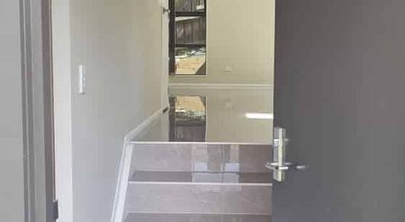 Charming 2BR Home in Glen Eden! - Photo 5