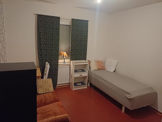 Tingvallavägen, Märsta - Photo 1