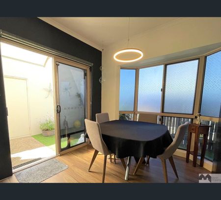 2/10 Hill Street, Manunda, Qld 4870 - Photo 4