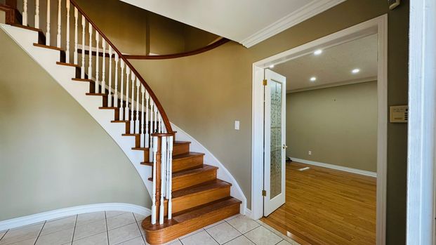 For Lease - 67 Eldridge Place Unit# Main, Whitby, Ontario - Photo 1