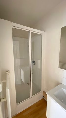Location Appartement 3 pièces 55m² DOUAI 59500 - Photo 4