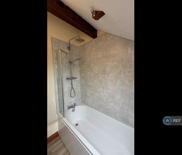 2 bedroom end of terrace house to rent - Photo 5