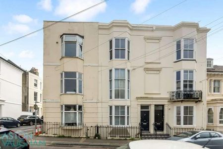 College Road, Brighton, BN2 - Photo 3