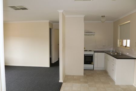 2/18 Gosford Street - Photo 3