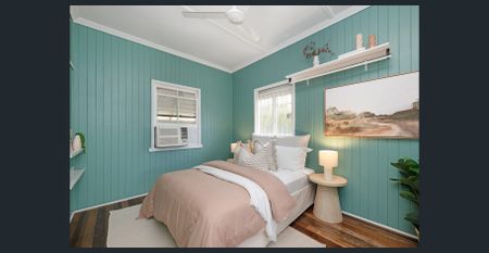 Newly renovated, big block & shed, 2 bedroom + sunroom. - Photo 5