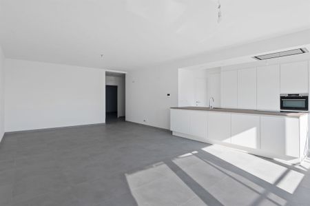 Energiezuinig BEN-appartement Vernieuwd 2-slaapkamerappartement met garagebox en zonnepanelen! - Photo 3