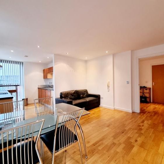 2 bedroom apartment to rent - Photo 1