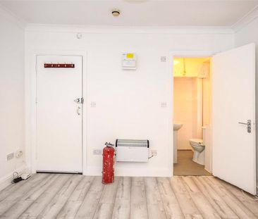 1 bedroom property to rent Old Christchurch Road, Bournemouth, BH1 - Photo 2