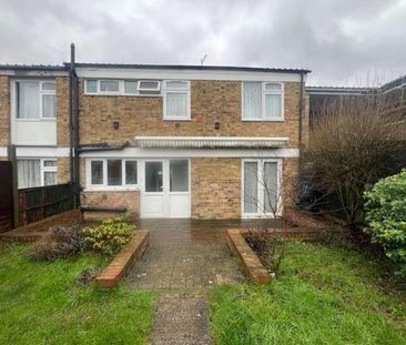 Upper Mealines, Harlow, Essex, CM18 - Photo 2