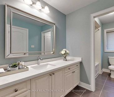 For Lease - 18 Love Court Unit# 3rd Floor Bedroom, Richmond Hill, O... - Photo 1