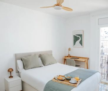 Ronda de Sant Pau, Barcelona, Catalonia 08015 - Photo 3