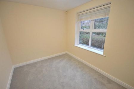 2 Bedroom Apartment To Let - Photo 2