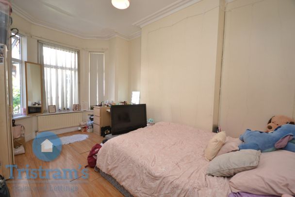 4 bed Mid Terraced House for Rent - Photo 1