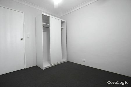 2 Bedroom Unit in Ambervale &excl;&excl;&excl; - Photo 2