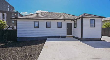 Renovated home Otara - Photo 2