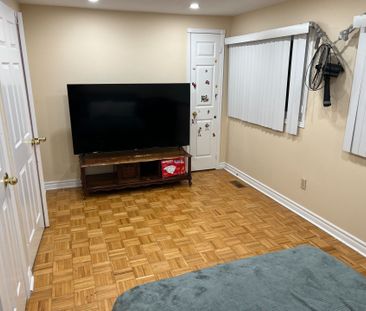 For Lease - 14 Songsparrow Drive, Brampton, Ontario - Photo 2