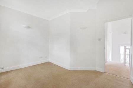 3 bedroom end of terrace house to rent - Photo 3