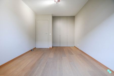 Hoogwaardig afgewerkt gelijkvloers hoekappartement - Foto 4