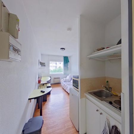 Location Appartement 1 pièce Meublé 14m² POITIERS 86000 - Photo 3