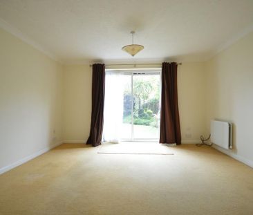 2 bedroom end of terrace house to rent - Photo 2