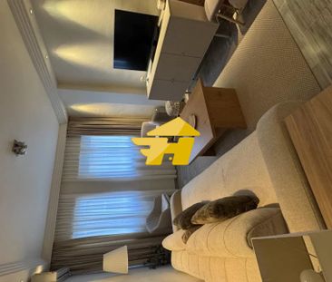 Piso de alquiler en Constancia , Perchel Sur - Plaza de Toros Vieja - Photo 1