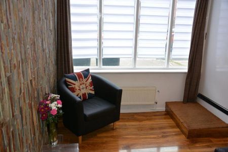 2 bedroom flat to rent - Photo 4
