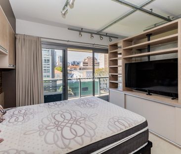 Apartamento com 1 quarto e 47m² para alugar em Auxiliadora, Porto A... - Photo 1