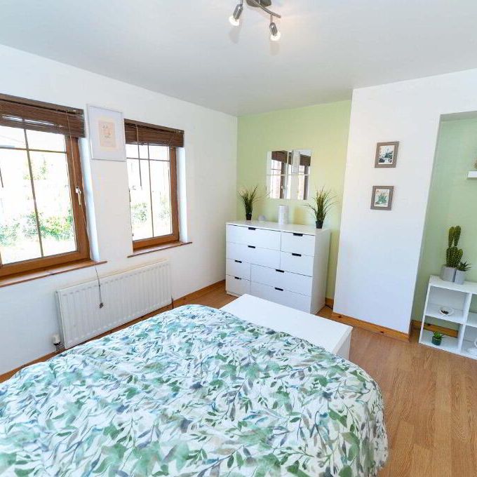 17 Kinnegar Drive, Holywood, BT18 9JQ - Photo 1